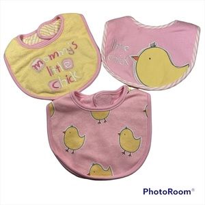 NWOT 3 pack Mommy’s little chick girl bibs